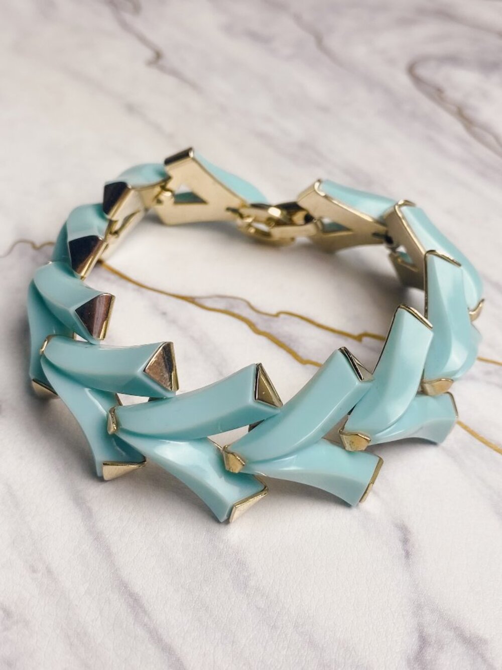Crown Trifari Valencia 1950's MCM Lucite Aqua Blue Chevron Gold Link Bracelet